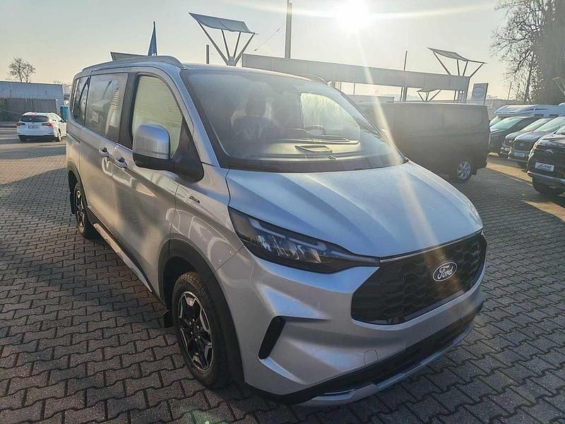 Neu Ford Tourneo Active 170 PS (125 kW) 2025 Moondustsilbermetallic Van / Kleinbus