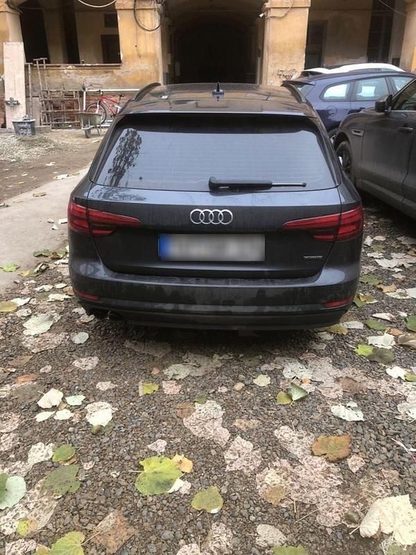 Gebraucht Audi A4 Ambiente 190 PS (139 kW) 2017 Schwarz Kombi