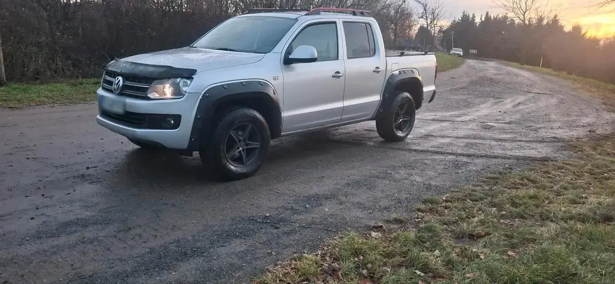Gebraucht VW Amarok 122 PS (89 kW) 2011 Silber Pickup