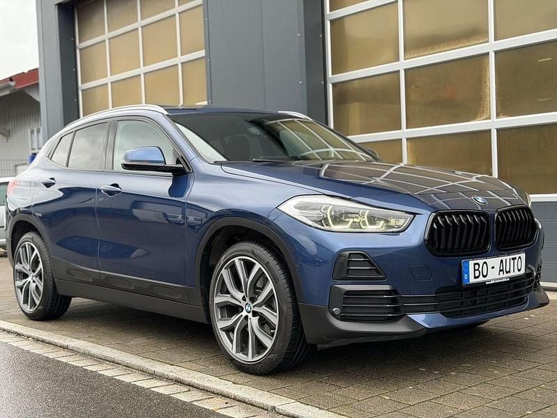 Phytonicblau metallic Gebraucht 2023 BMW X2 Sport Line SUV | 27.900 € (Fairer Preis) - Bild 1/4
