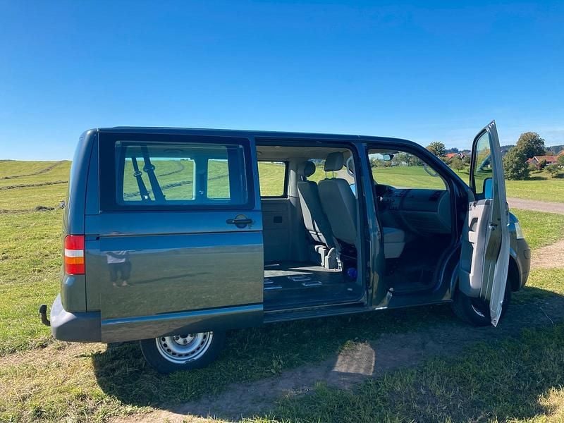 Gebraucht VW T5 102 PS (75 kW) 2008 Grau Van