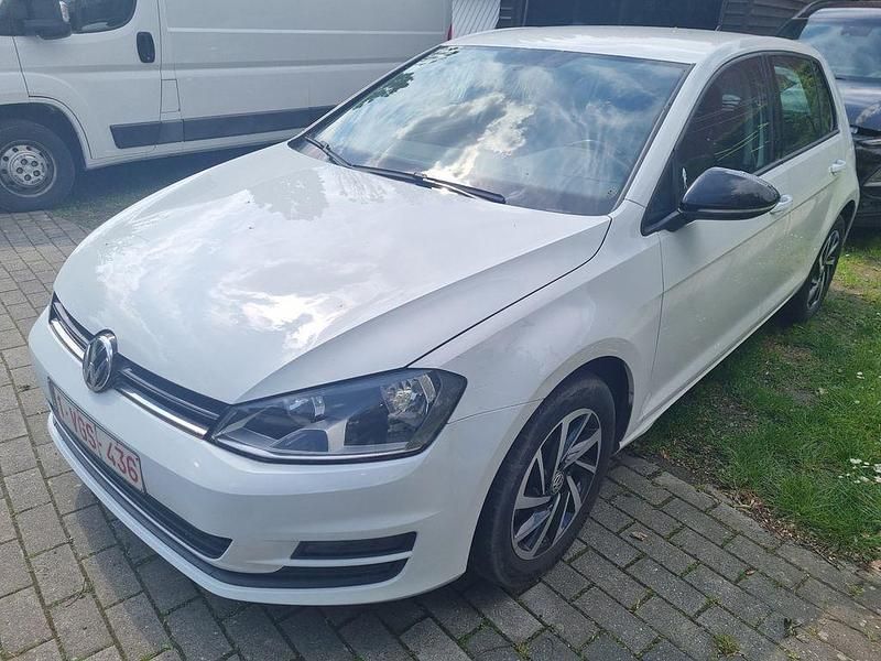 Second-hand VW Golf VII Trendline 105 CP (77 kW) 2013 Alb Berlinǎ