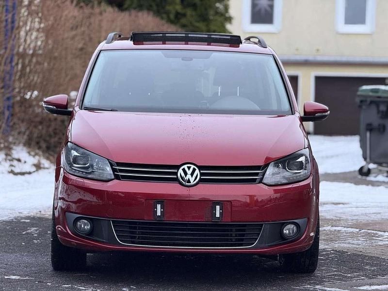 Gebraucht VW Touran Comfortline 150 PS (110 kW) 2012 Wild cherry red metallic Van / Kleinbus