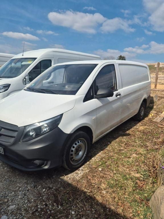 Gebraucht Mercedes Vito 114 PS (83 kW) 2016 Weiß Van