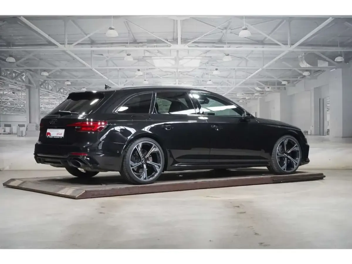 Gebraucht Audi RS4 Ambiente 450 PS (330 kW) 2019 Mythosschwarz metallic Kombi