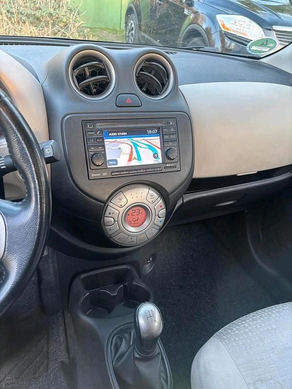 Gebraucht Nissan Micra 80 PS (58 kW) 2012 Weiß Kleinwagen