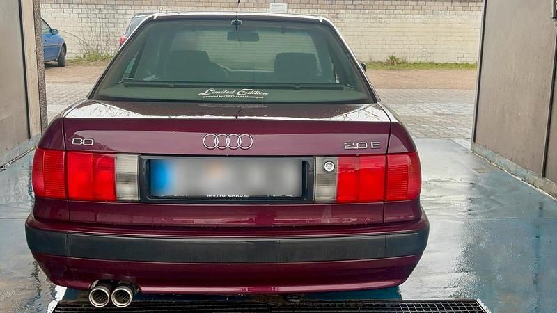 Second-hand Audi 80 116 CP (85 kW) 1994 Roșu Berlinǎ