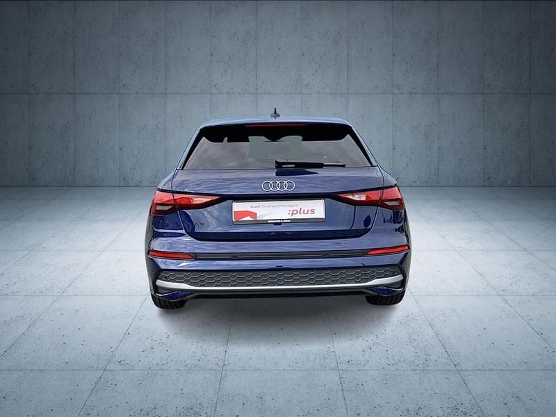 Używany Audi A3 Advanced Plus 116 KM (85 kW) 2024 Niebieski Sedan/Limuzyna