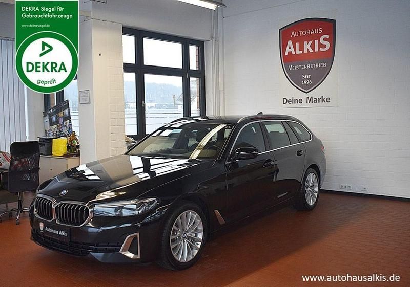 Schwarz Gebraucht 2020 BMW 540 Luxury Line Limousine | 33.999 € (Fairer Preis) - Bild 1/2