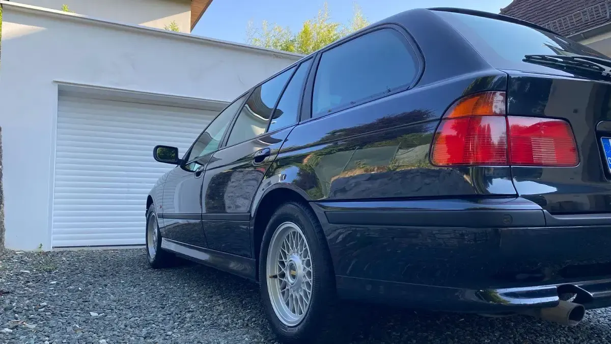 Gebraucht BMW 528 193 PS (141 kW) 1998 Schwarz Kombi