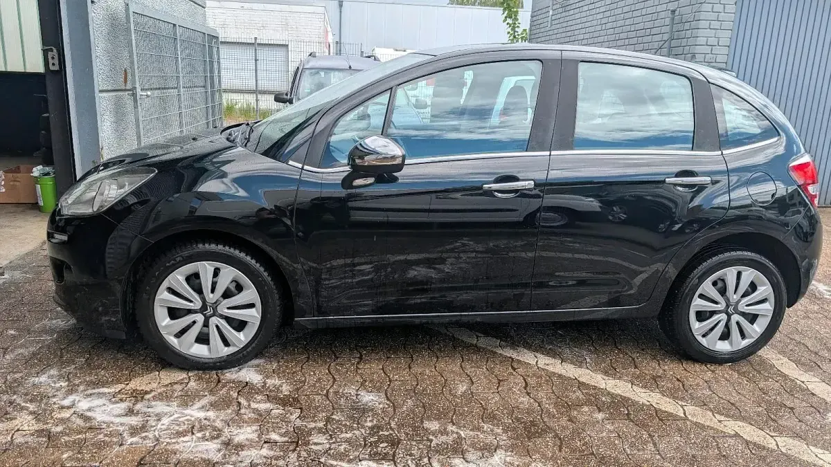 Gebraucht Citroën C3 82 PS (60 kW) 2014 Schwarz Kleinwagen