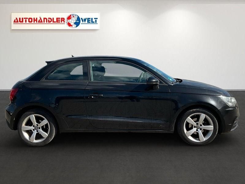 Gebraucht Audi A1 Attraction 90 PS (66 kW) 2011 Schwarz Kleinwagen