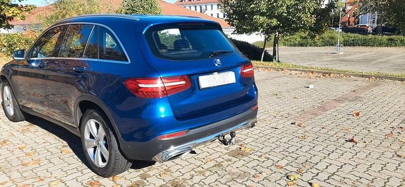 Gebraucht Mercedes GLC250 211 PS (155 kW) 2017 Blau SUV