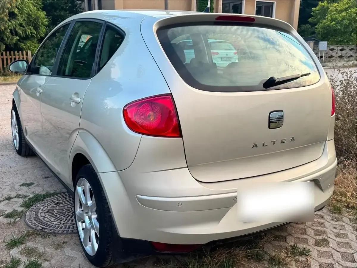 Gebraucht Seat Altea 102 PS (75 kW) 2005 Gold Van / Kleinbus