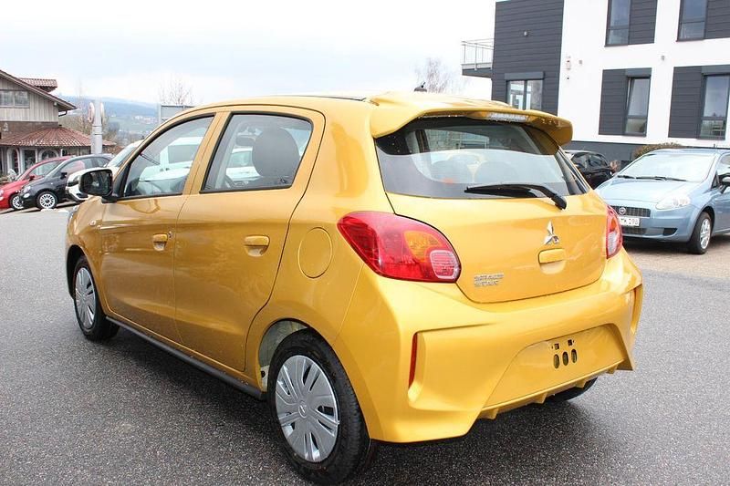 Neu Mitsubishi Space Star Select 71 PS (52 kW) 2025 Gelb Kleinwagen