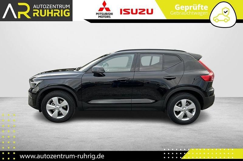 Gebraucht Volvo XC40 129 PS (94 kW) 2024 Onyx black / metallic SUV