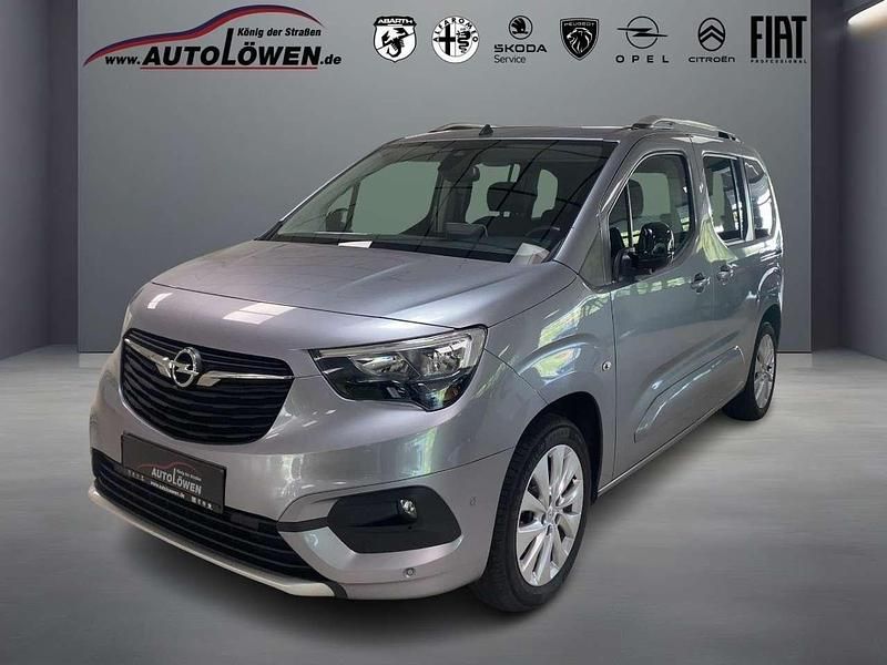 Grau Gebraucht 2022 Opel Combo-e Life Ultimate Van / Kleinbus | 23.960 € (Fairer Preis) - Bild 1/4