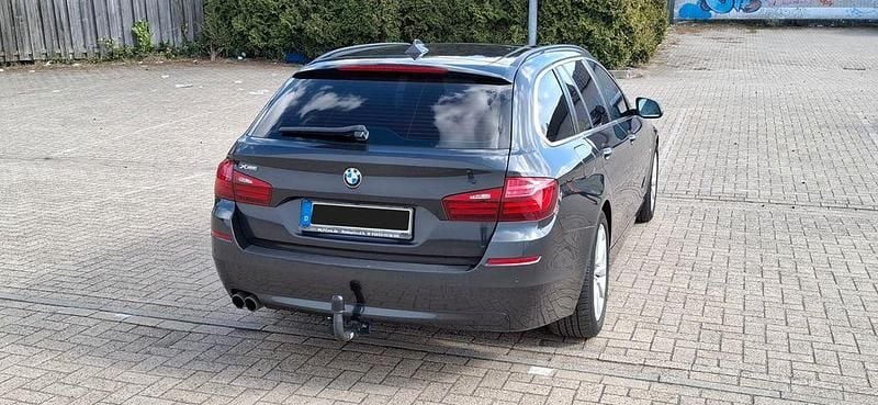 Gebraucht BMW 520 190 PS (139 kW) 2015 Schwarz Kombi