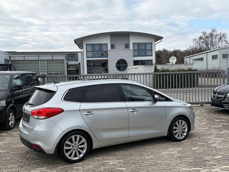 Gebraucht Kia Carens Edition 7 166 PS (122 kW) 2013 Silber Van / Kleinbus