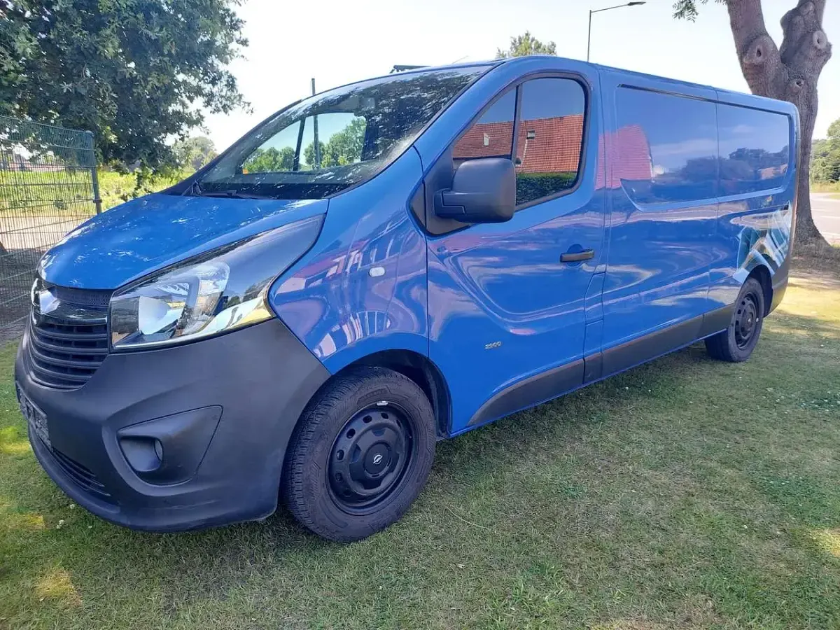 Gebraucht Opel Vivaro 120 PS (88 kW) 2016 Tintenfisch grau Van / Kleinbus