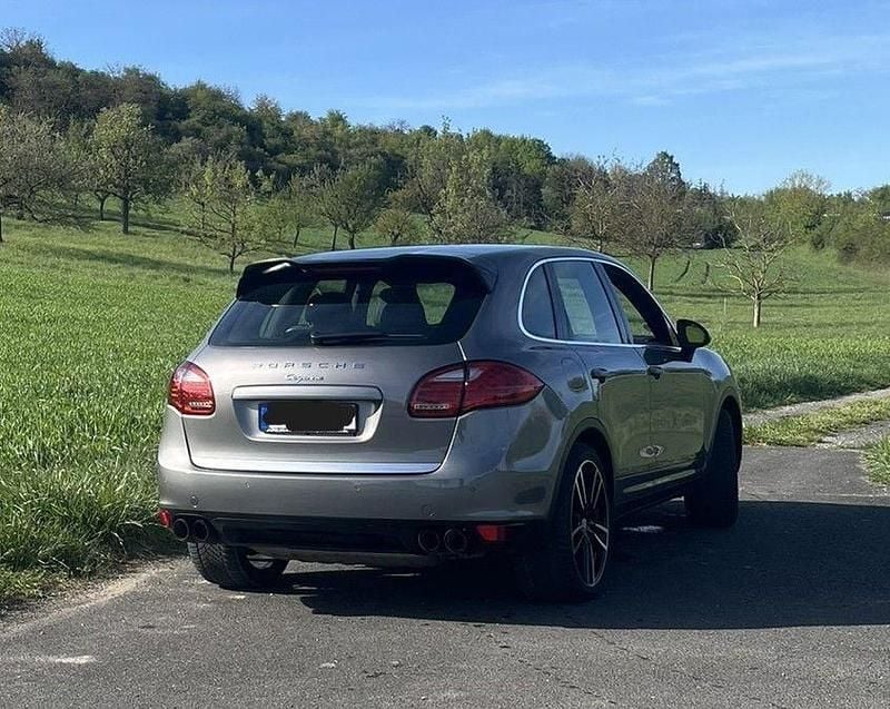 Second-hand Porsche Cayenne 245 CP (180 kW) 2012 Gri SUV