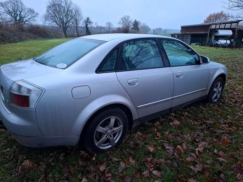 Gebraucht Audi A4 101 PS (74 kW) 2002 Silber Limousine