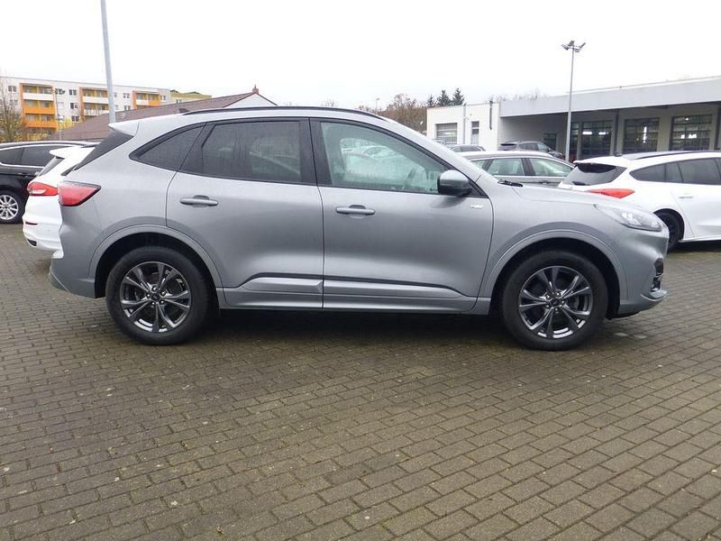 Gebraucht Ford Kuga ST-Line 224 PS (164 kW) 2022 Silber SUV