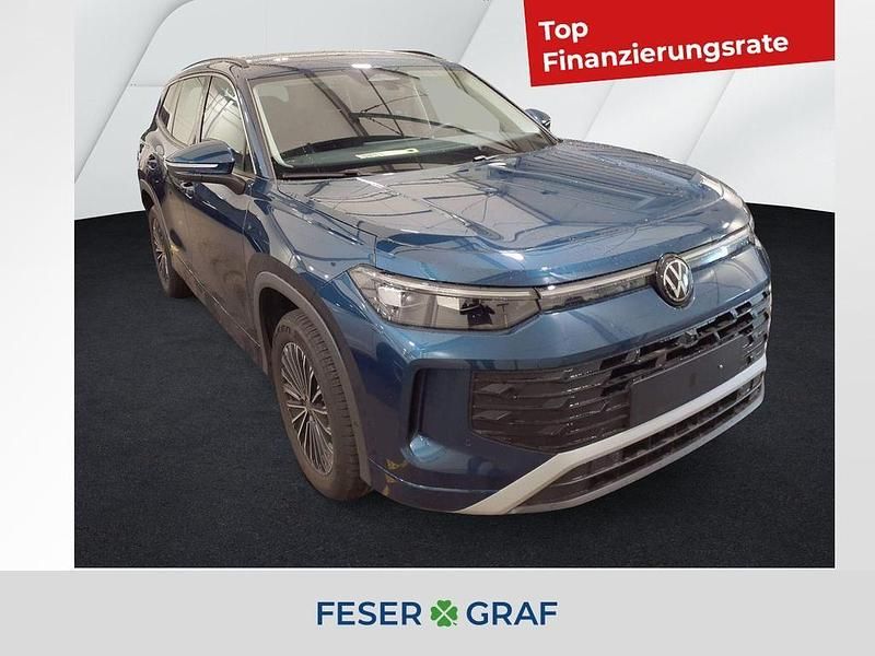 Nightshade blue metallic Gebraucht 2025 VW Tayron Life SUV | 46.340 € (Superpreis) - Bild 1/1