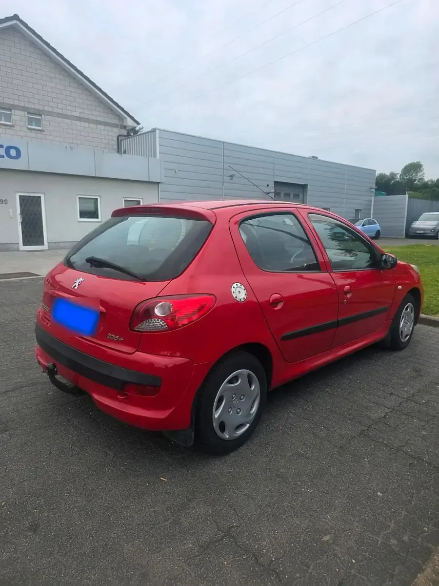Gebraucht Peugeot 206+ 68 PS (50 kW) 2011 Kleinwagen