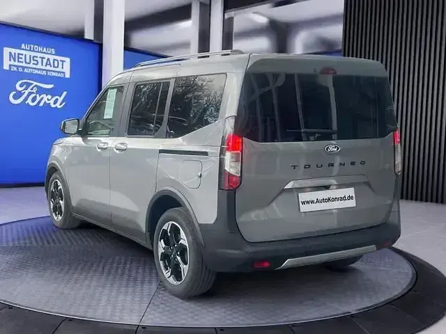 Gebraucht Ford Tourneo Courier Active 125 PS (91 kW) 2025 Solar silver metallic Van / Kleinbus