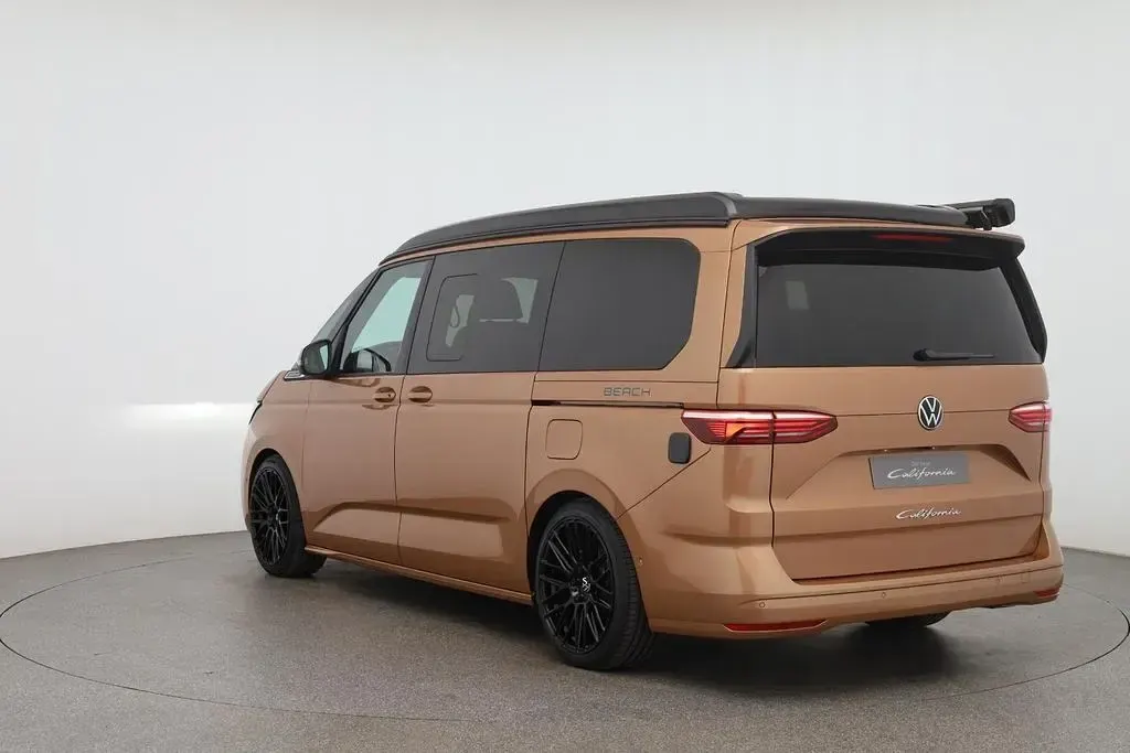 Neu VW California Beach 150 PS (110 kW) 2026 Schwarz Van