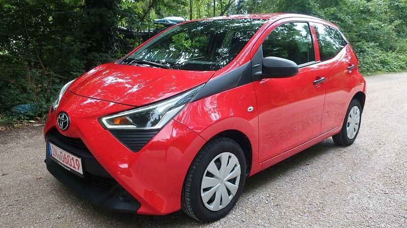 Gebraucht Toyota Aygo 72 PS (52 kW) 2019 Rot Kleinwagen