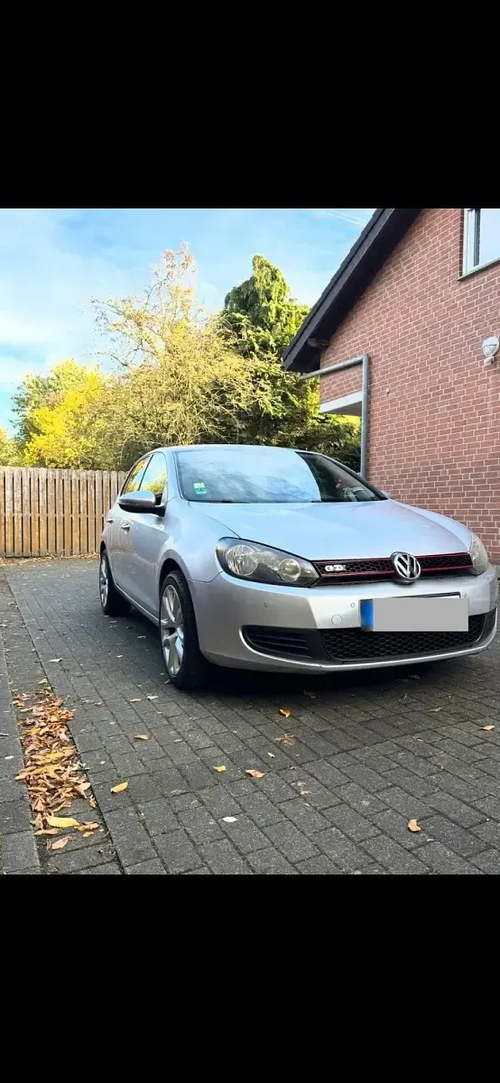 Gebraucht VW Golf VI 105 PS (77 kW) 2009 Silber Kleinwagen
