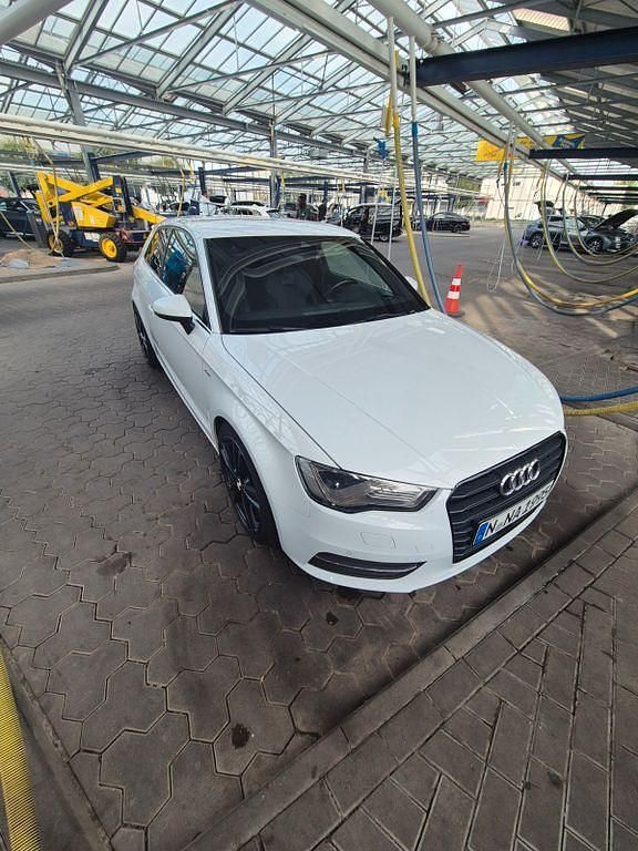 Gebraucht Audi A3 Ambiente 150 PS (110 kW) 2015 Weiß Limousine