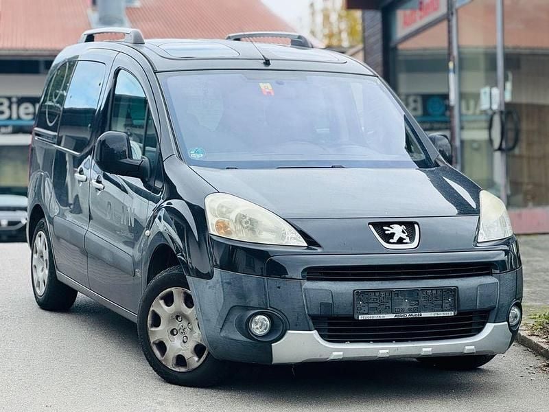 Schwarz Gebraucht 2009 Peugeot Partner Tepee Family Van / Kleinbus | 4.999 € (Fairer Preis) - Bild 1/4