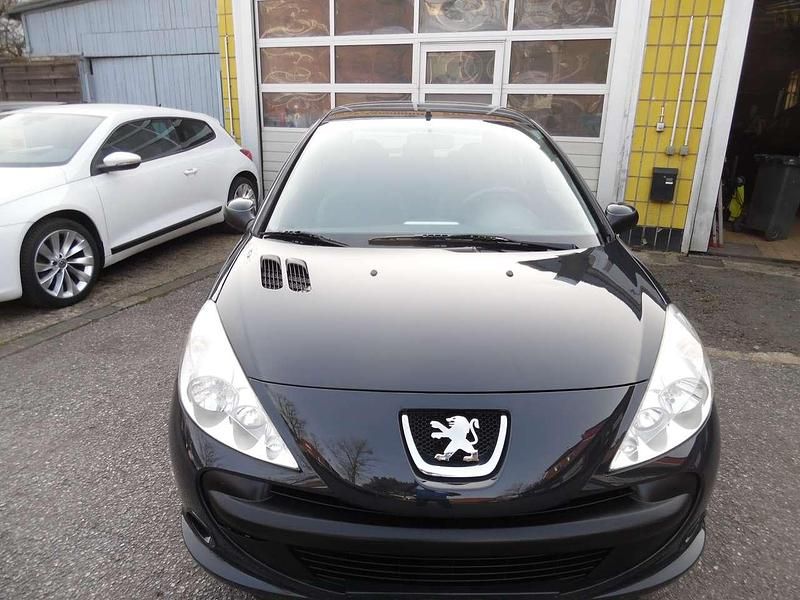 Gebraucht Peugeot 206 Basis 60 PS (44 kW) 2011 Lack grau hurricane Kleinwagen