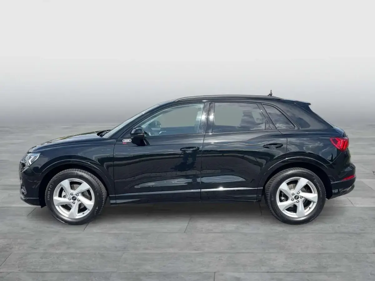 Gebraucht Audi Q3 Advanced Plus 150 PS (110 kW) 2024 Mythosschwarz metallic SUV