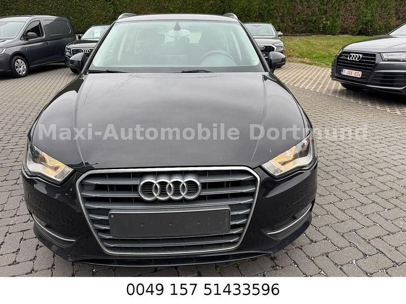 Gebraucht Audi A3 Attraction 105 PS (77 kW) 2015 Schwarz Limousine
