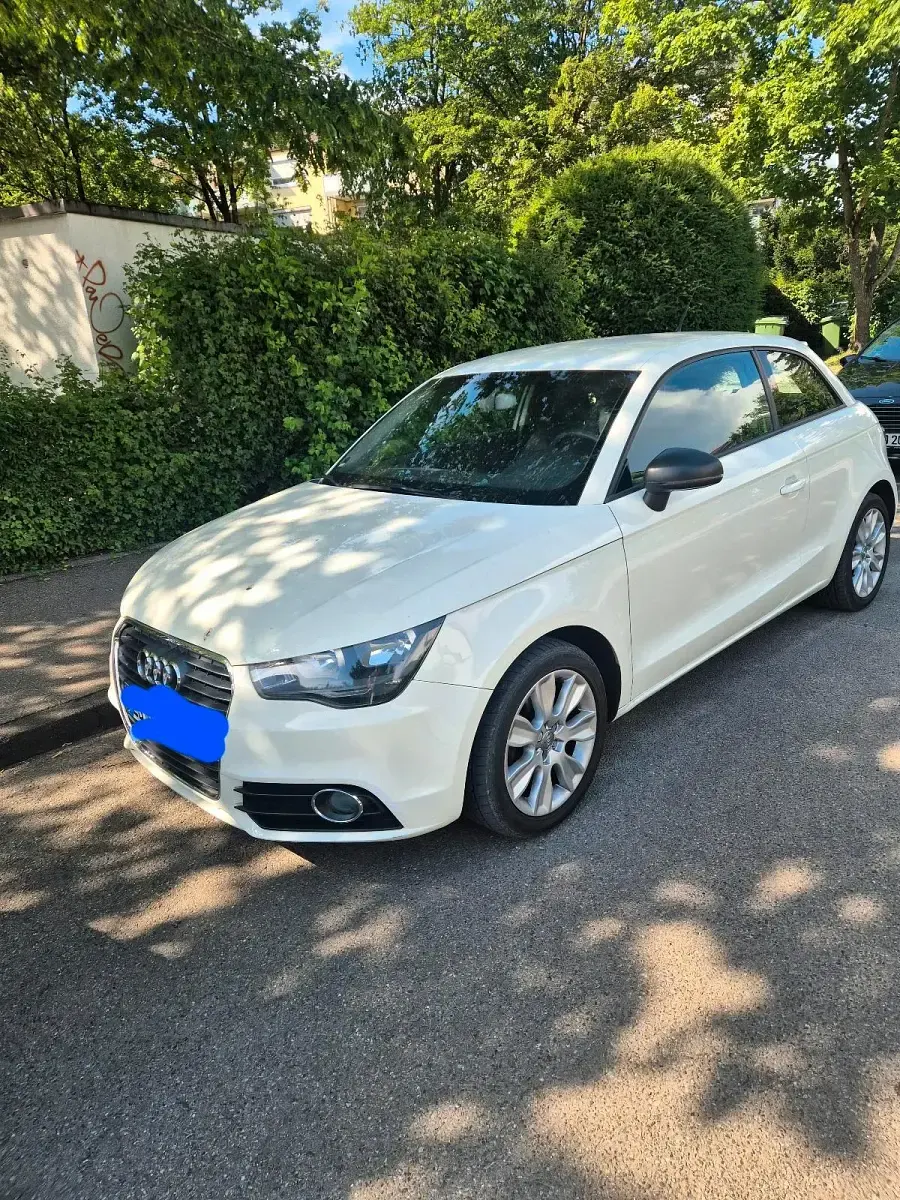Gebraucht Audi A1 86 PS (63 kW) 2011 Weiß Kleinwagen