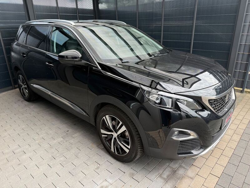 Schwarz Gebraucht 2019 Peugeot 5008 Allure Van / Kleinbus | 13.900 € (Fairer Preis) - Bild 1/4