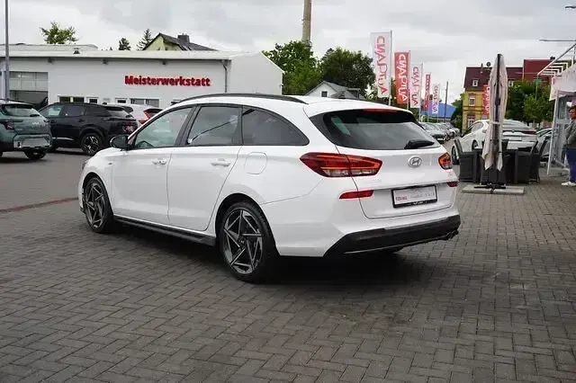 Neu Hyundai i30 N Line 140 PS (102 kW) 2025 Weiß Kombi