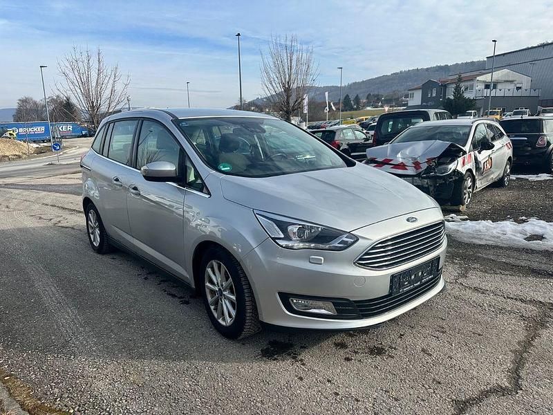 Gebraucht Ford Grand C-Max Titanium 150 PS (110 kW) 2018 Silber Van / Kleinbus