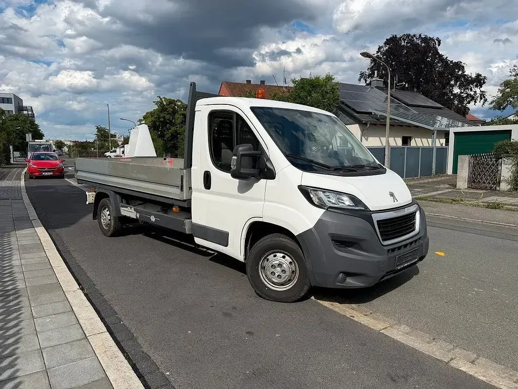 Gebraucht Peugeot Boxer 131 PS (96 kW) 2017 Weiß Van