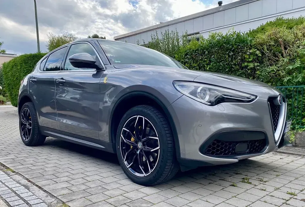 Gebraucht Alfa Romeo Stelvio Super 280 PS (205 kW) 2019 Grau SUV