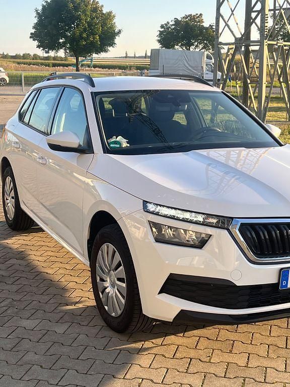 Weiß Gebraucht 2023 Skoda Kamiq Monte Carlo SUV | 18.500 € - Bild 1/4