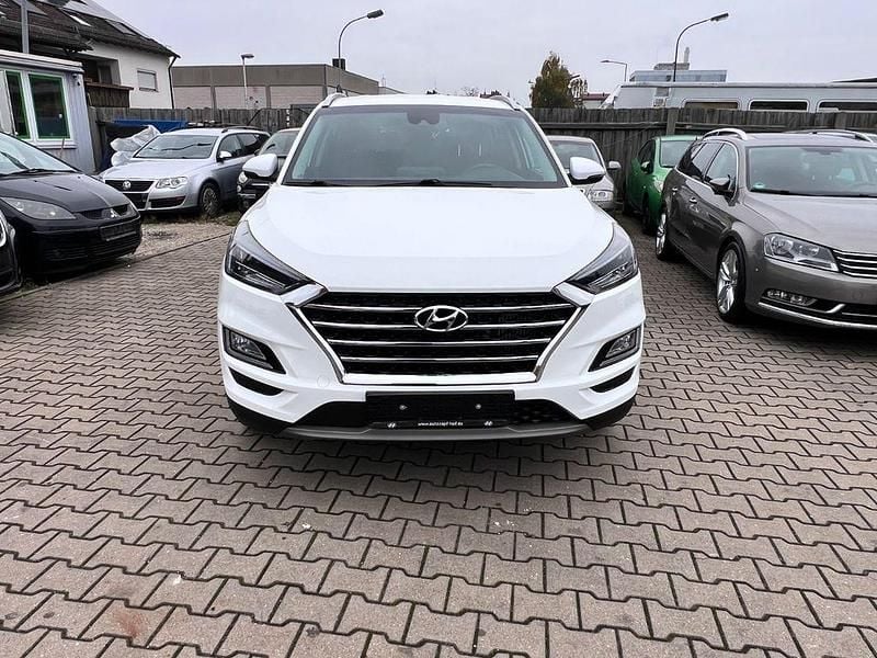 Weiß Gebraucht 2020 Hyundai Tucson Trend SUV | 17.999 € (Superpreis) - Bild 1/4