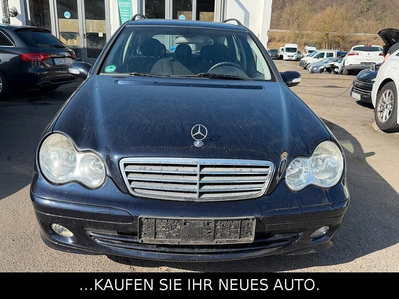 Gebraucht Mercedes C220 150 PS (110 kW) 2004 Blau Kombi