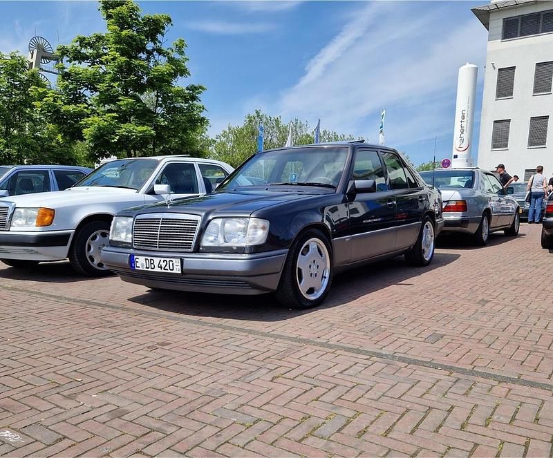 Gebraucht Mercedes E420 279 PS (205 kW) 1995 Schwarz Limousine