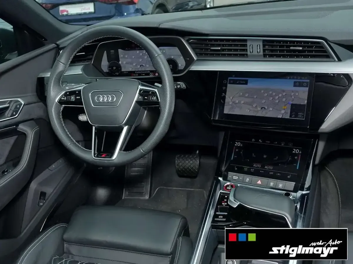 Gebraucht Audi e-tron Sport 369 kW (503 PS) 2022 Daytonagrau perleffekt SUV