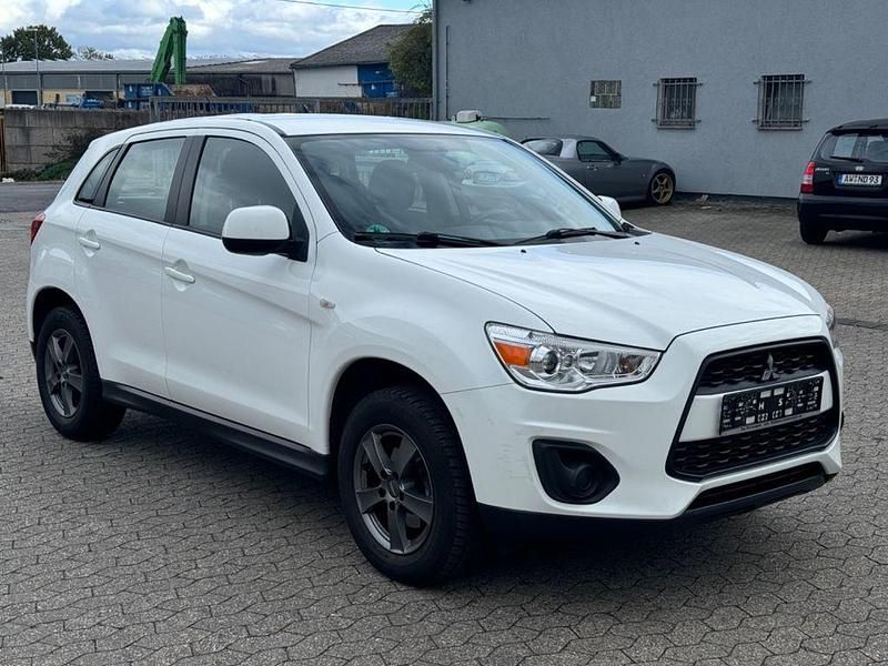 Weiß Gebraucht 2015 Mitsubishi ASX SUV | 11.450 € (Fairer Preis) - Bild 1/4